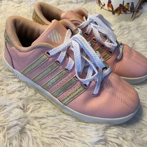 K Swiss Sz 3 Pink Sneakers With Gold Stripes